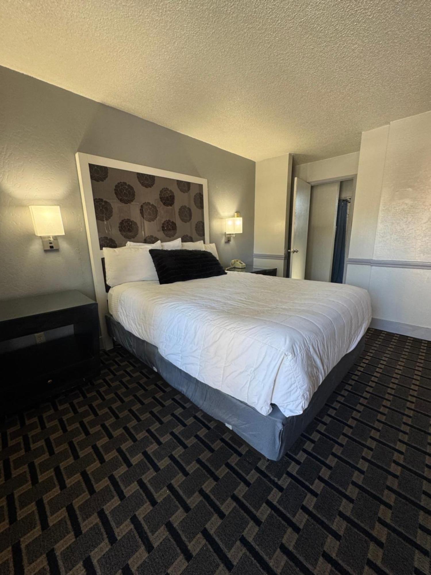 Budget Inn At The Heavenly Gondola South Lake Tahoe Exterior photo