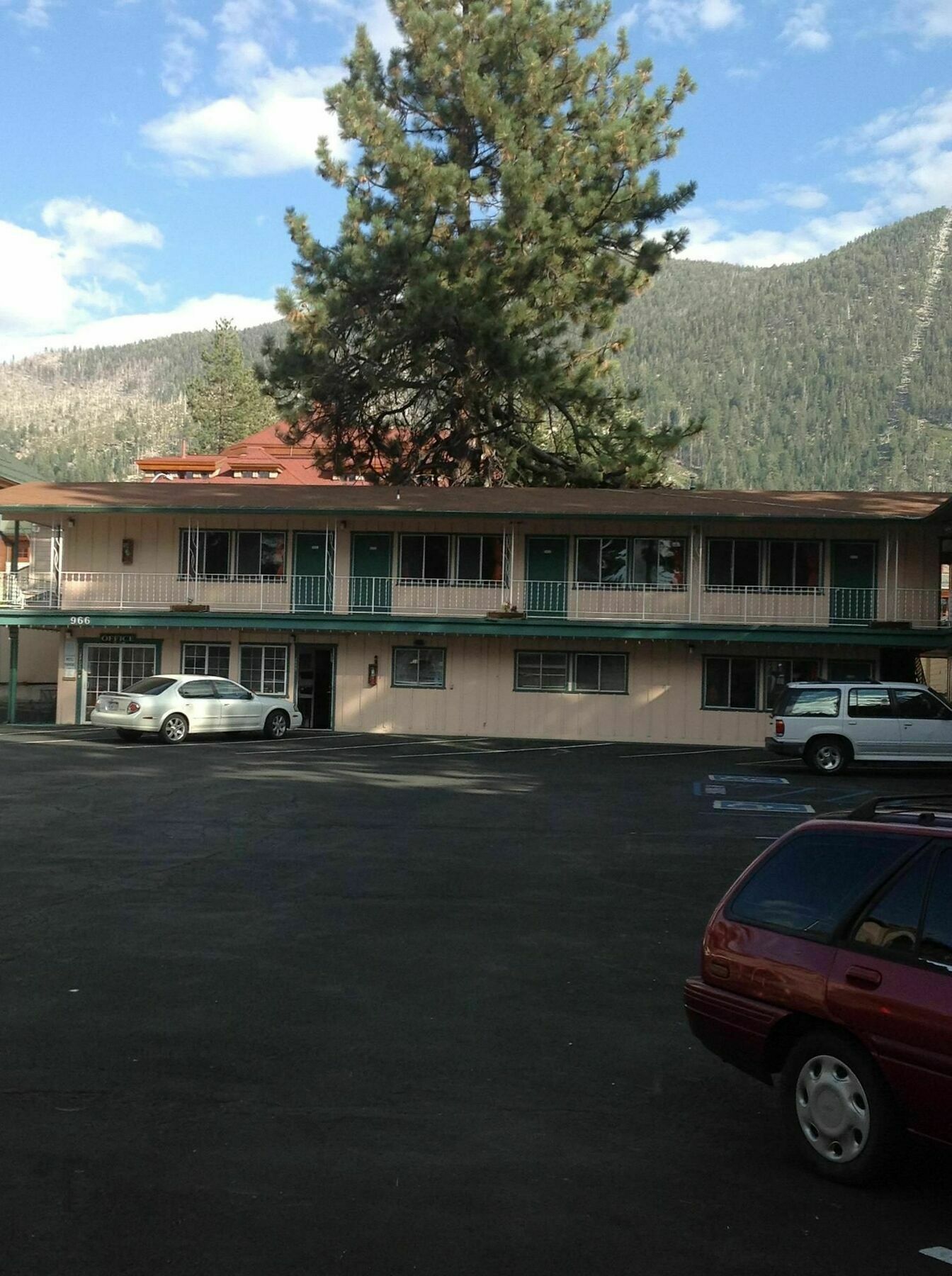 Budget Inn At The Heavenly Gondola South Lake Tahoe Exterior photo