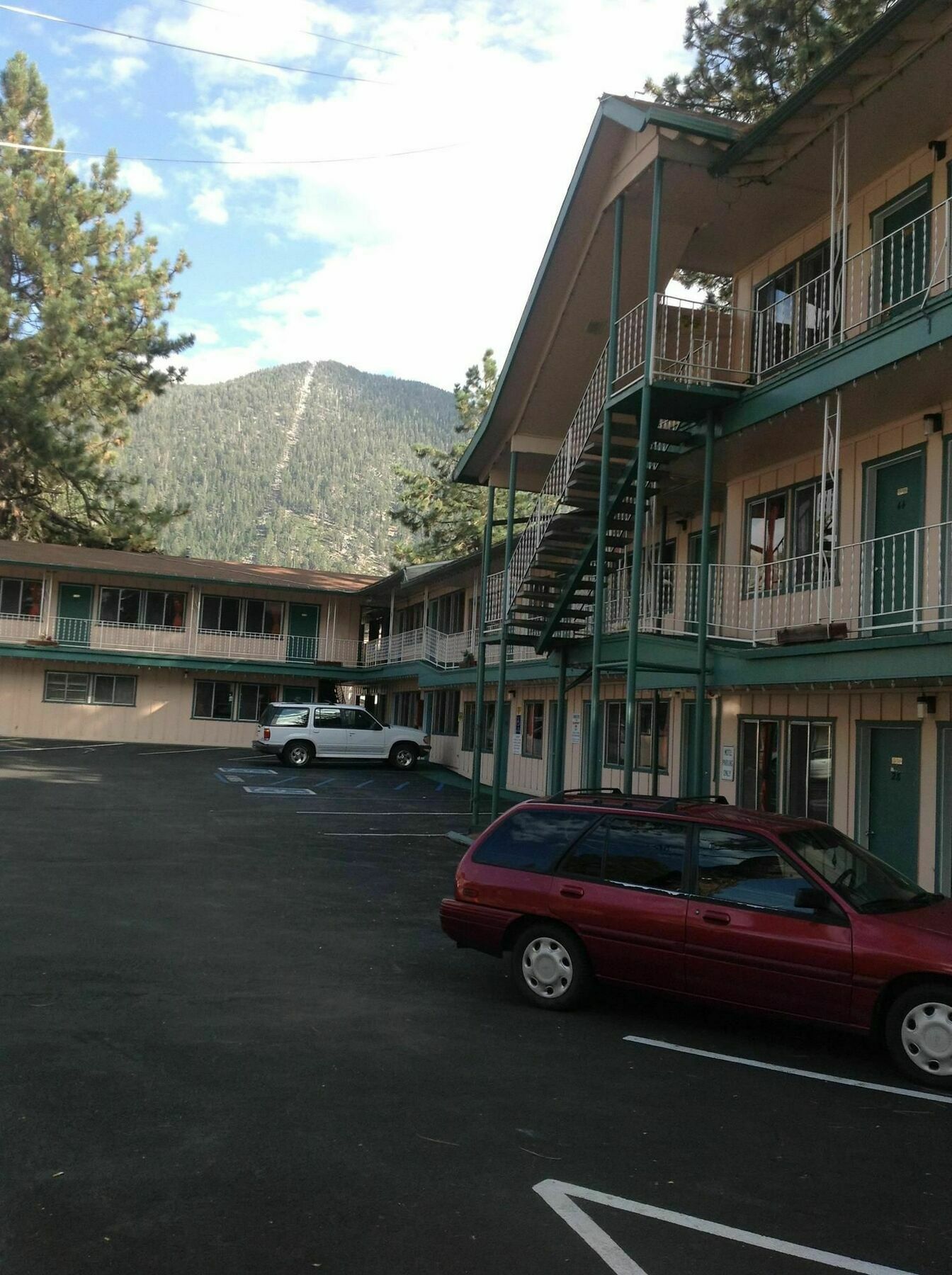 Budget Inn At The Heavenly Gondola South Lake Tahoe Exterior photo