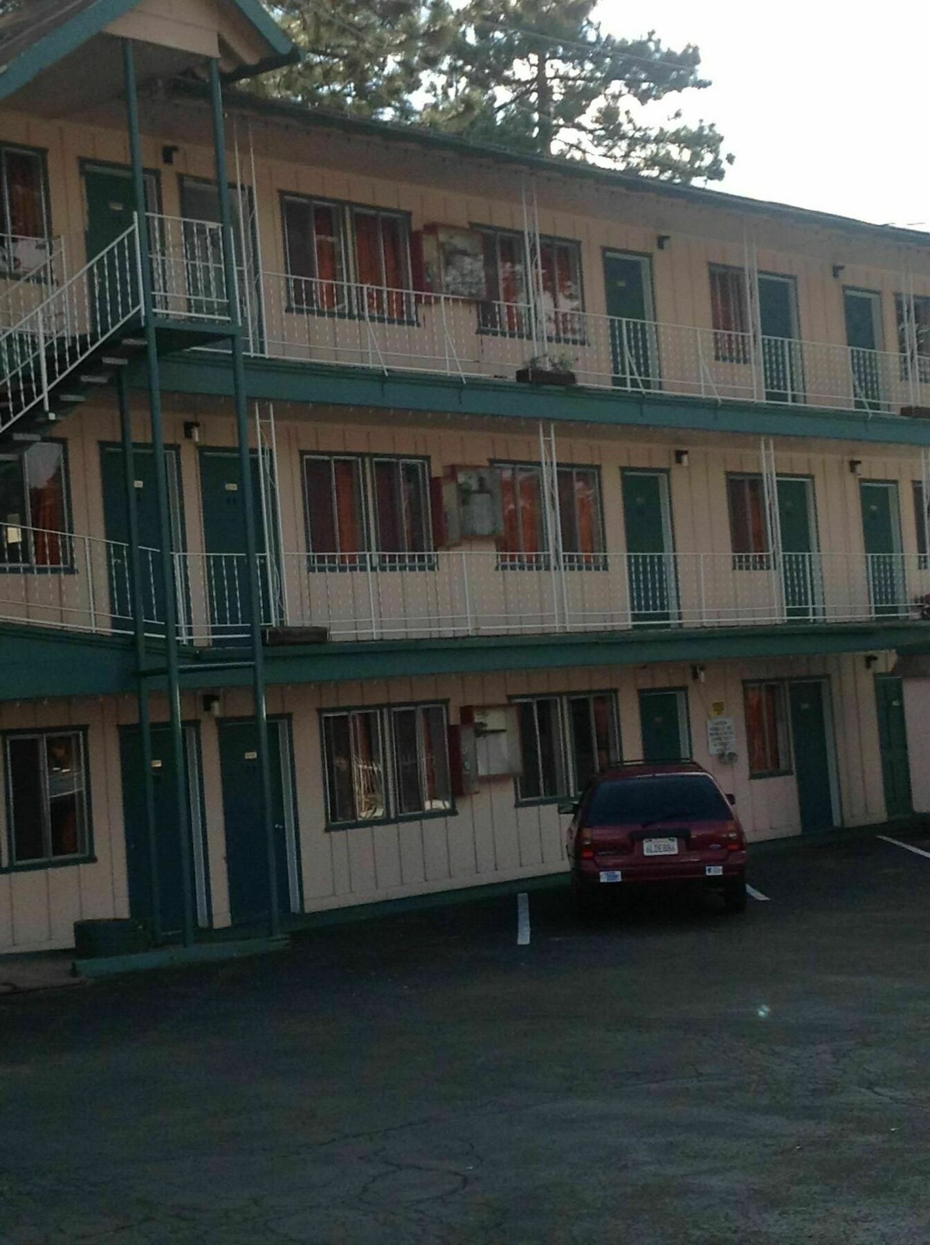 Budget Inn At The Heavenly Gondola South Lake Tahoe Exterior photo